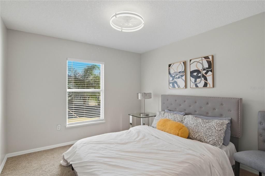 Activo con contrato: $525,000 (4 camas, 2 baños, 2192 Pies cuadrados)