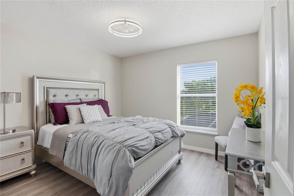 Activo con contrato: $525,000 (4 camas, 2 baños, 2192 Pies cuadrados)