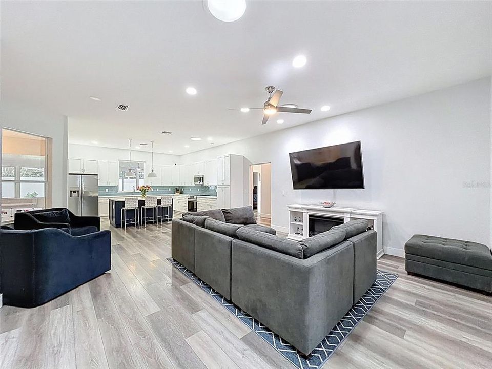 待售: $759,900 (4 贝兹, 3 浴室, 2785 平方英尺)