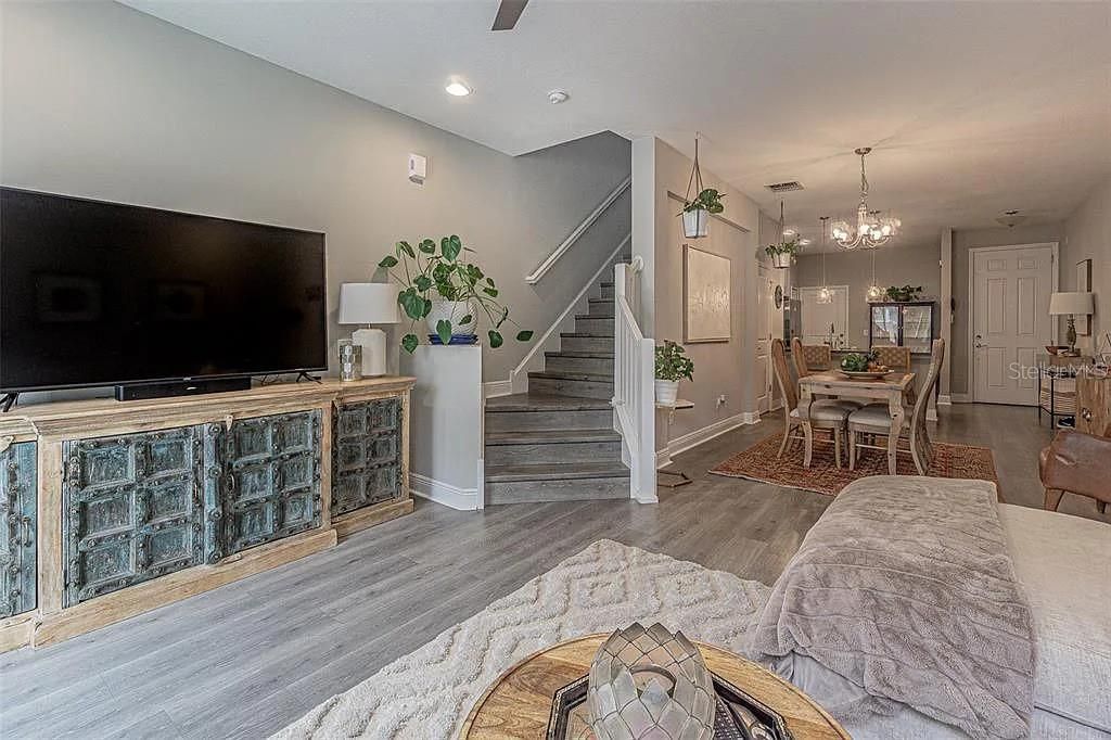 В аренду: $2,695 (2 спален, 2 ванн, 1571 Квадратных фут)