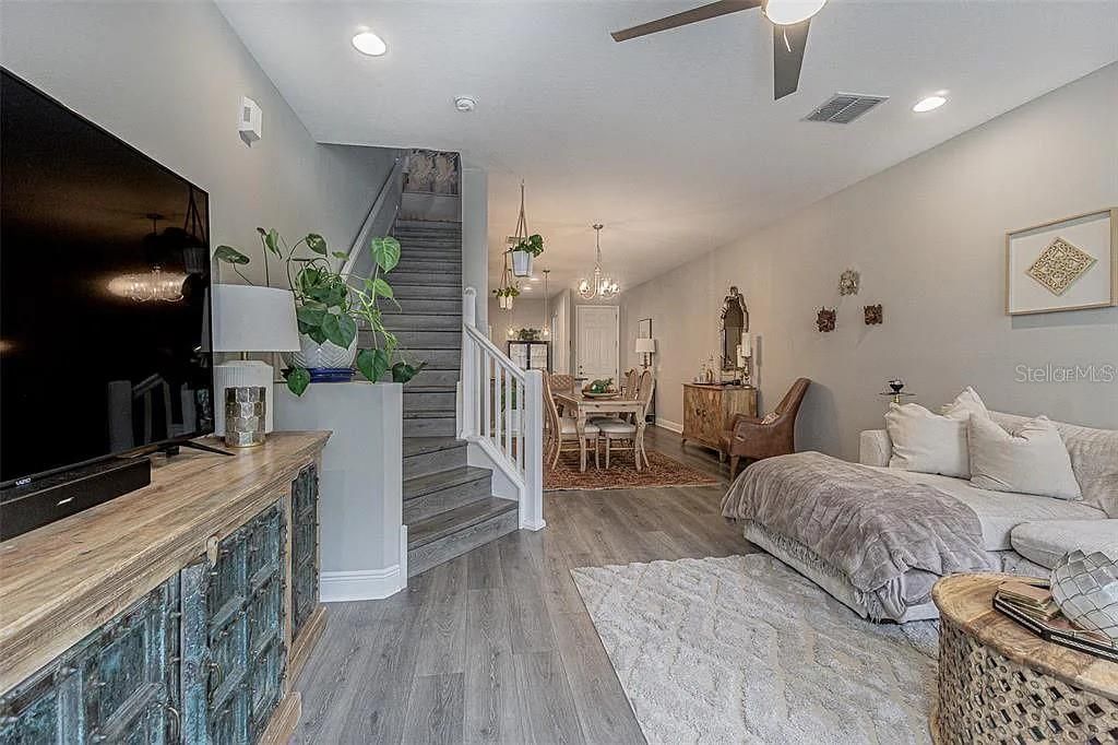 В аренду: $2,695 (2 спален, 2 ванн, 1571 Квадратных фут)