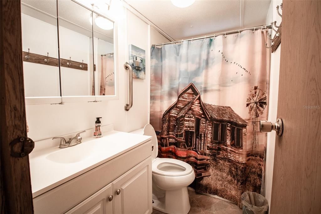 На продажу: $229,000 (3 спален, 2 ванн, 1248 Квадратных фут)