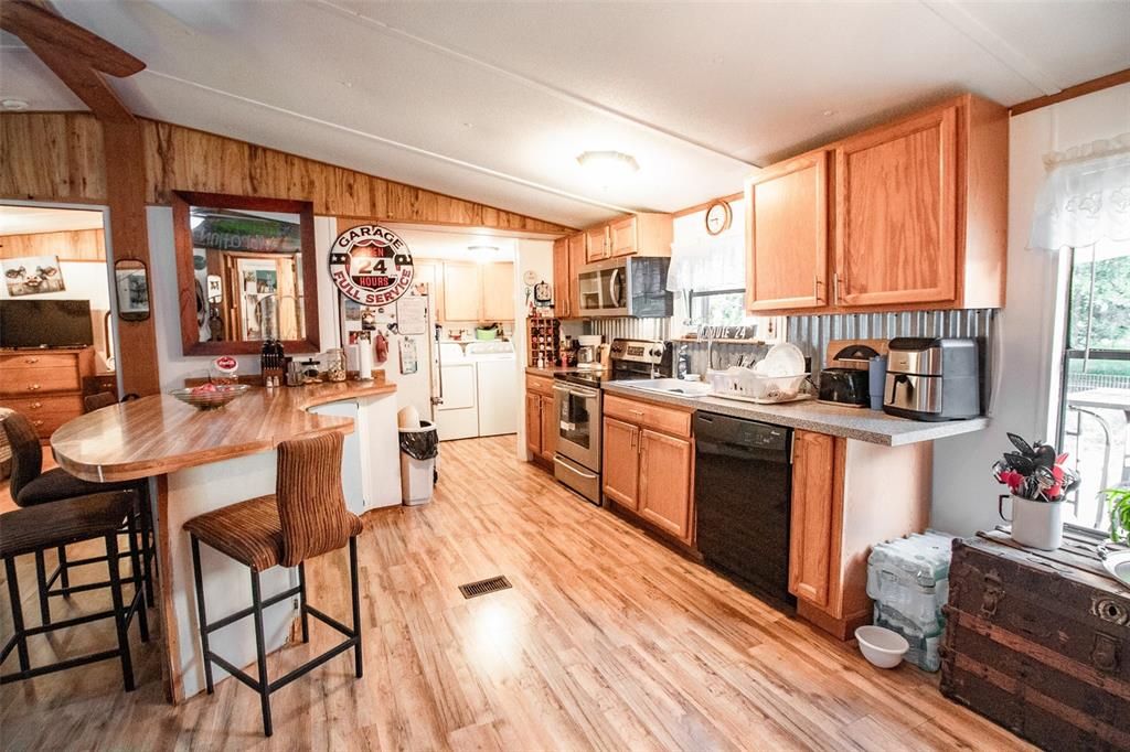 На продажу: $229,000 (3 спален, 2 ванн, 1248 Квадратных фут)