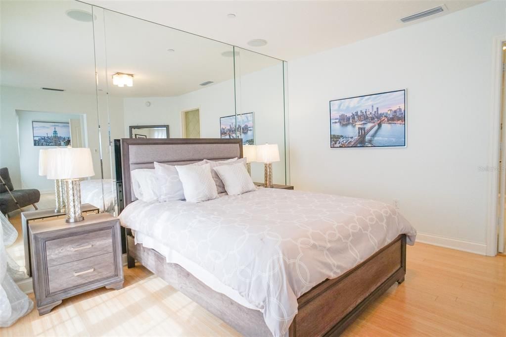 待售: $1,099,000 (2 贝兹, 2 浴室, 1619 平方英尺)