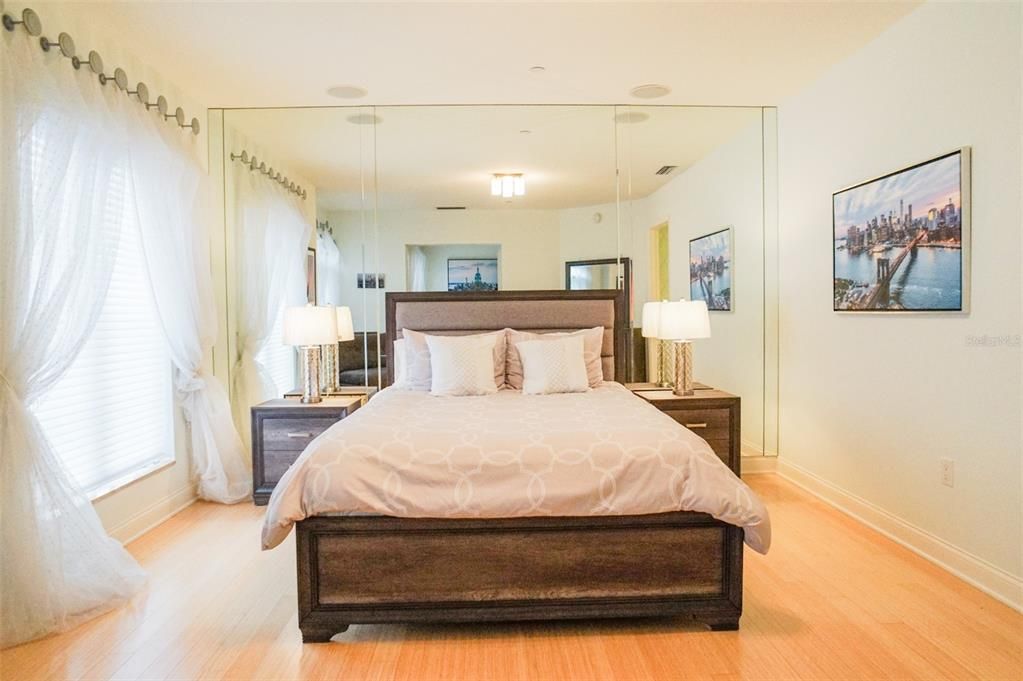 待售: $1,099,000 (2 贝兹, 2 浴室, 1619 平方英尺)