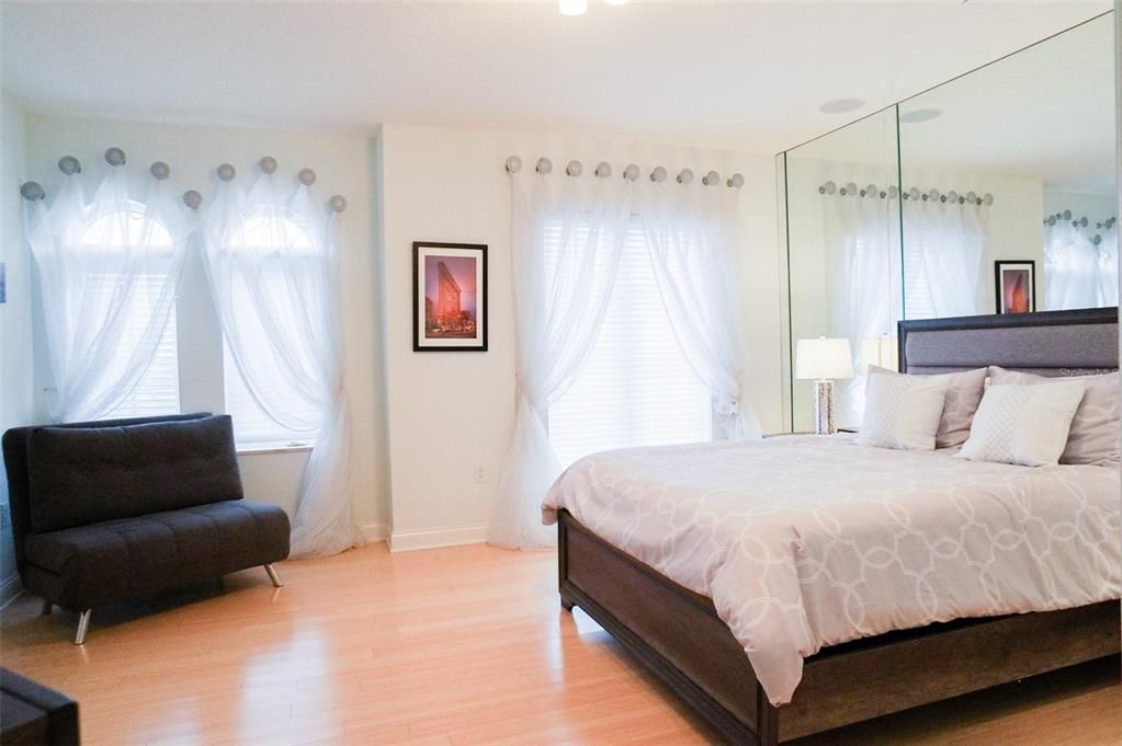 待售: $1,099,000 (2 贝兹, 2 浴室, 1619 平方英尺)