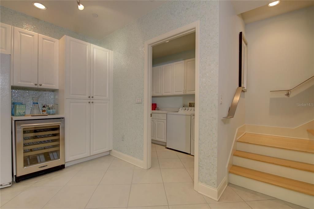 待售: $1,099,000 (2 贝兹, 2 浴室, 1619 平方英尺)