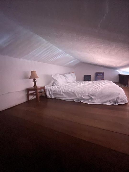 For Sale: $350,000 (1 beds, 1 baths, 595 Square Feet)