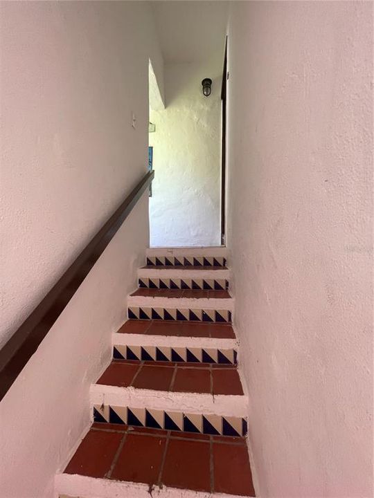 For Sale: $350,000 (1 beds, 1 baths, 595 Square Feet)