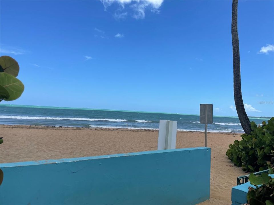 For Sale: $350,000 (1 beds, 1 baths, 595 Square Feet)