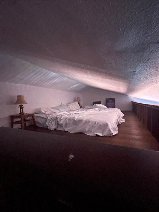 For Sale: $350,000 (1 beds, 1 baths, 595 Square Feet)