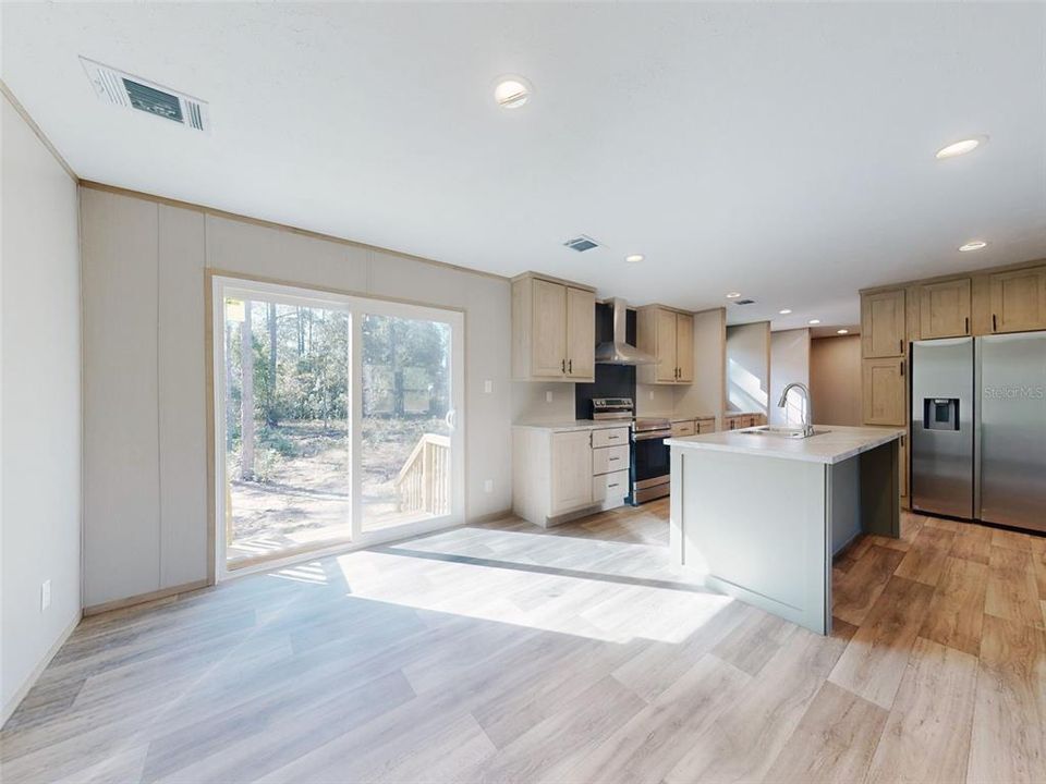 For Sale: $237,900 (4 beds, 2 baths, 1580 Square Feet)