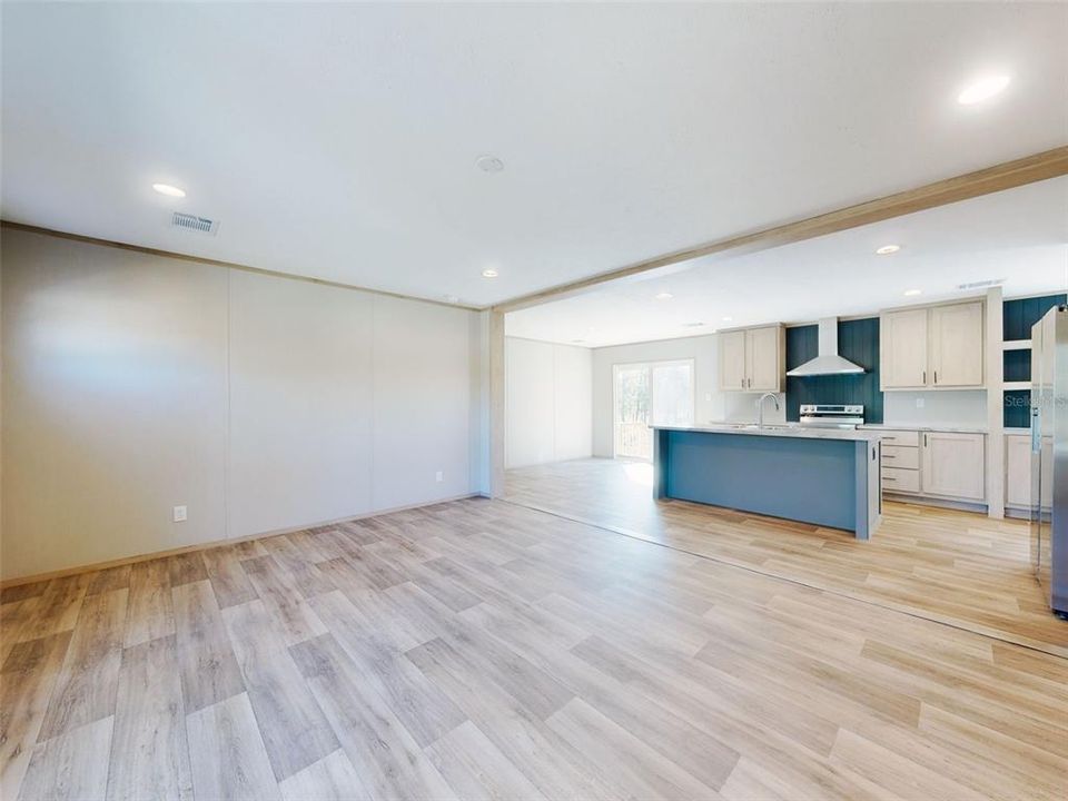 For Sale: $237,900 (4 beds, 2 baths, 1580 Square Feet)