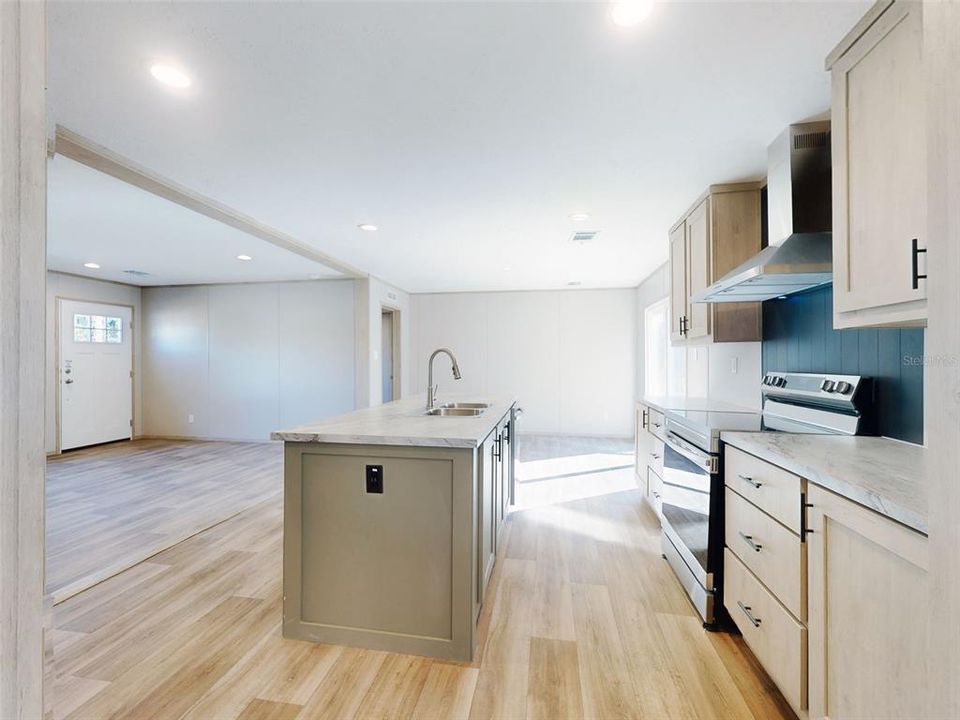 For Sale: $237,900 (4 beds, 2 baths, 1580 Square Feet)