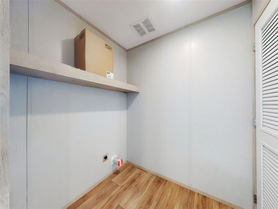 For Sale: $237,900 (4 beds, 2 baths, 1580 Square Feet)