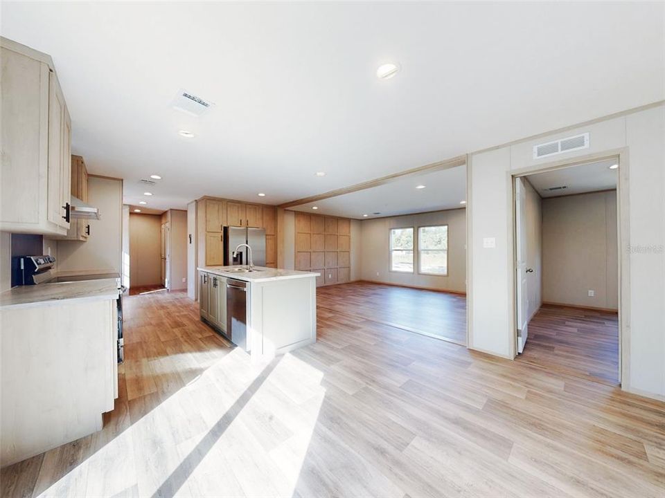 For Sale: $237,900 (4 beds, 2 baths, 1580 Square Feet)