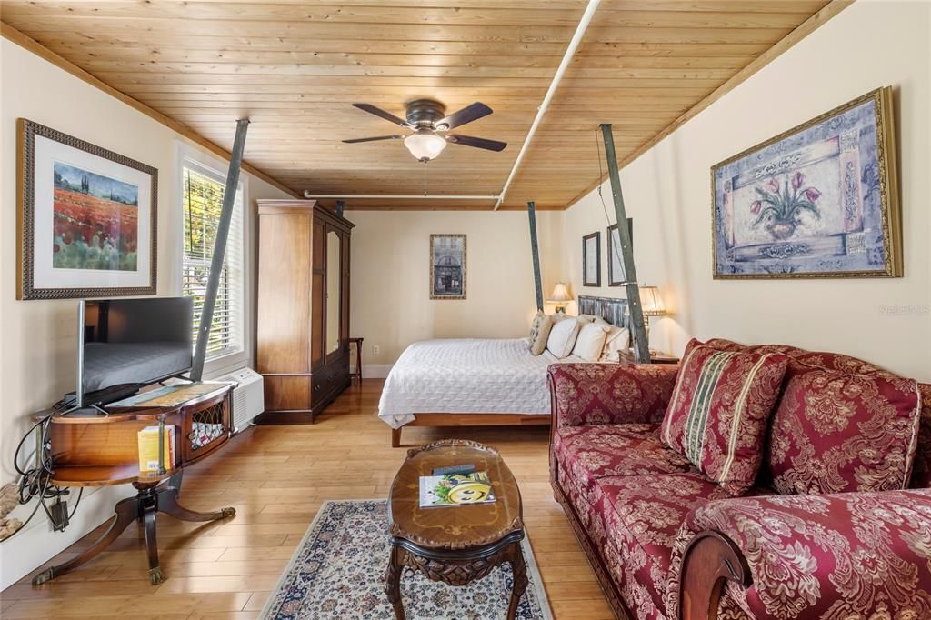 待售: $1,675,000 (7 贝兹, 8 浴室, 4552 平方英尺)