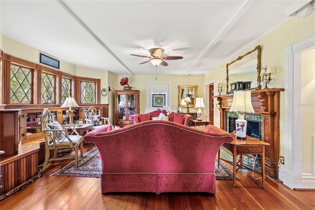 待售: $1,675,000 (7 贝兹, 8 浴室, 4552 平方英尺)