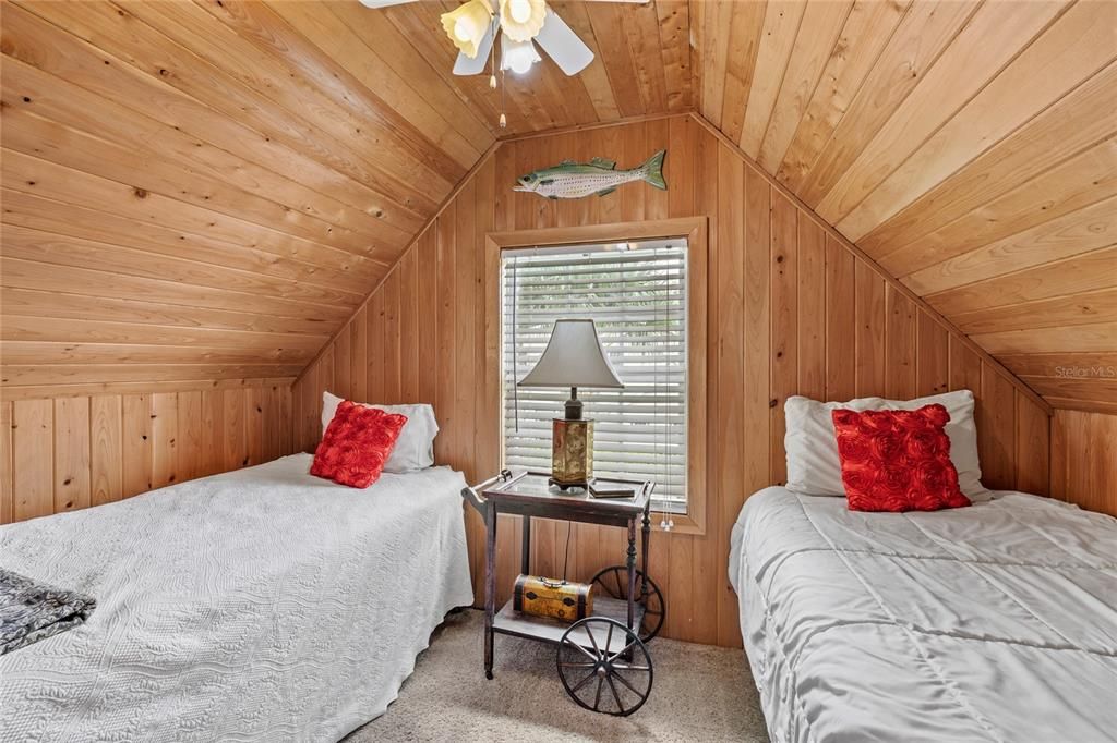 待售: $1,675,000 (7 贝兹, 8 浴室, 4552 平方英尺)