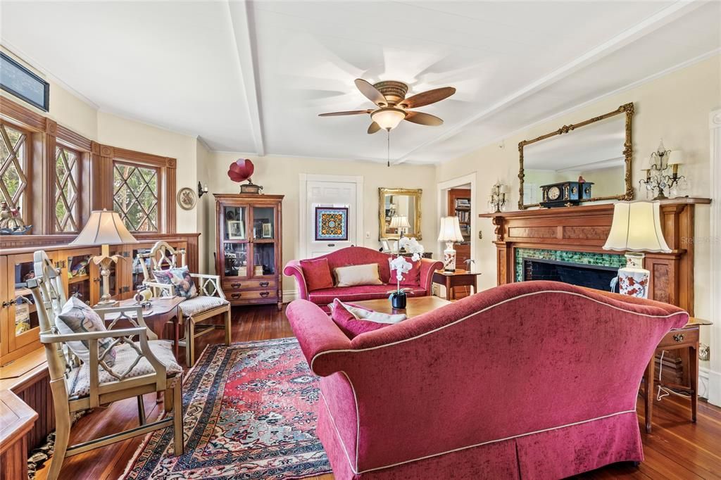 待售: $1,675,000 (7 贝兹, 8 浴室, 4552 平方英尺)