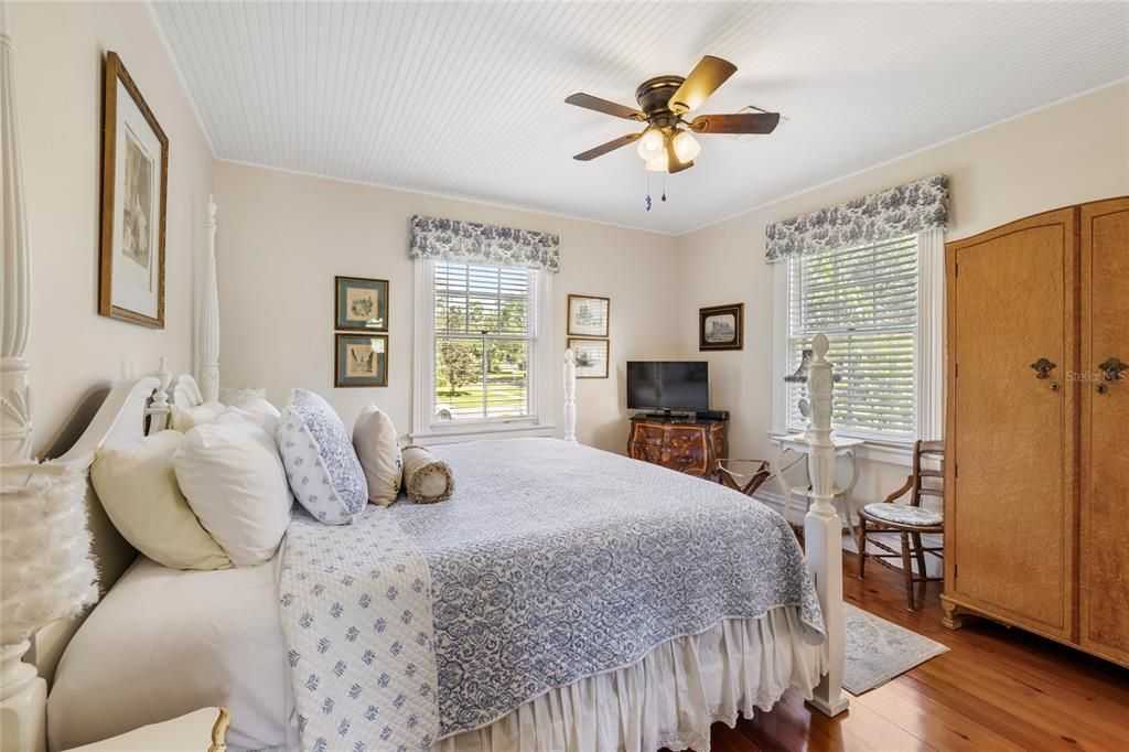 待售: $1,675,000 (7 贝兹, 8 浴室, 4552 平方英尺)