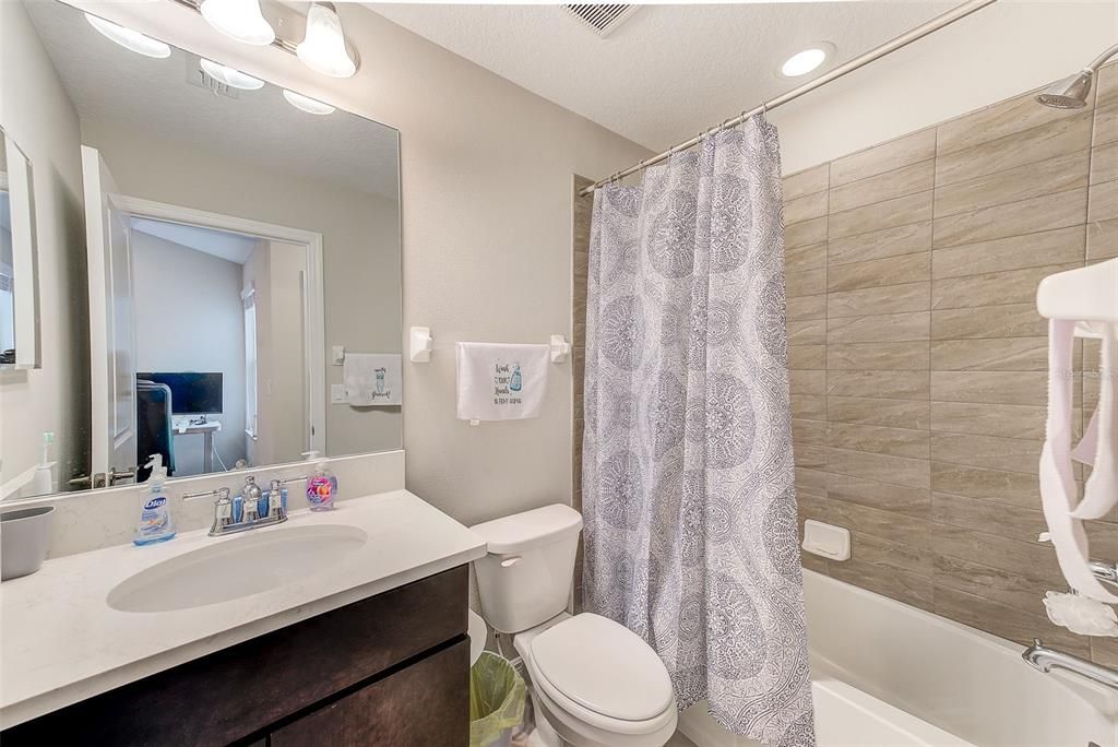 En Venta: $395,000 (2 camas, 2 baños, 1571 Pies cuadrados)