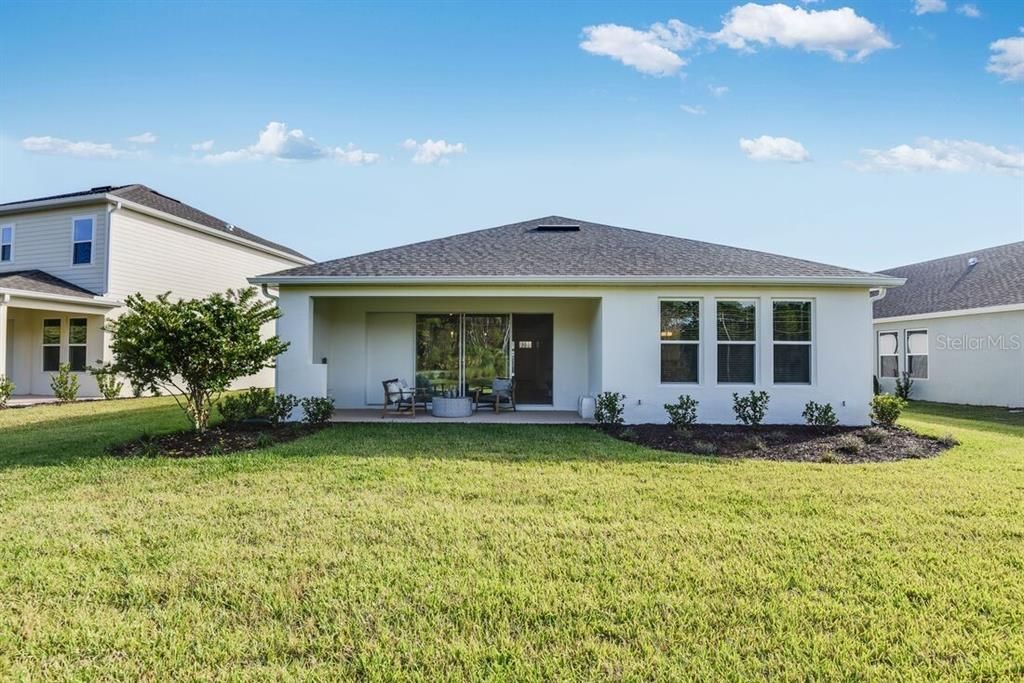 Activo con contrato: $496,034 (3 camas, 2 baños, 2055 Pies cuadrados)