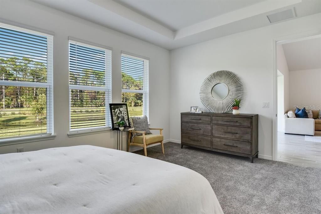 Activo con contrato: $496,034 (3 camas, 2 baños, 2055 Pies cuadrados)