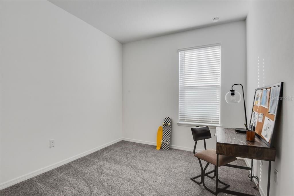 Activo con contrato: $496,034 (3 camas, 2 baños, 2055 Pies cuadrados)