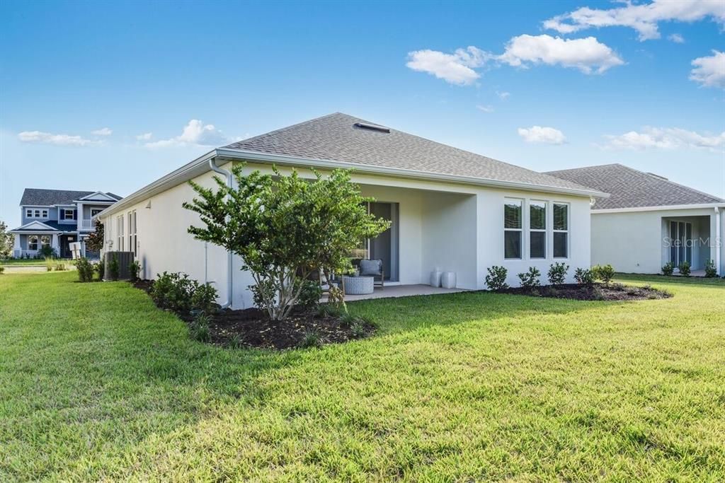 Activo con contrato: $496,034 (3 camas, 2 baños, 2055 Pies cuadrados)