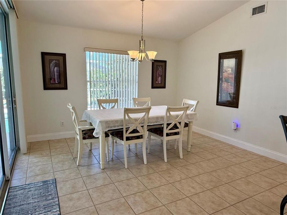 For Sale: $467,000 (3 beds, 2 baths, 1819 Square Feet)