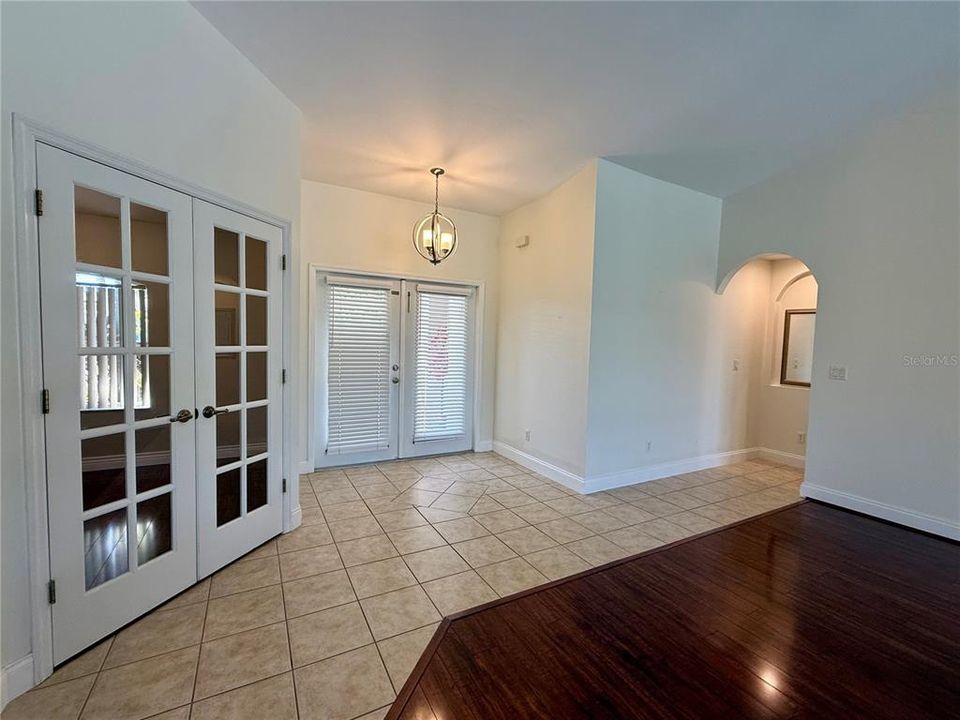 For Sale: $467,000 (3 beds, 2 baths, 1819 Square Feet)