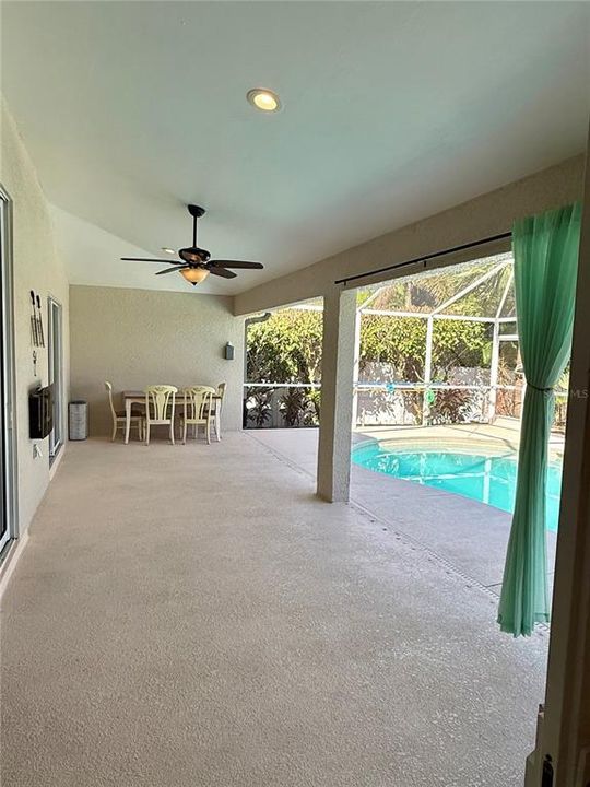 For Sale: $467,000 (3 beds, 2 baths, 1819 Square Feet)