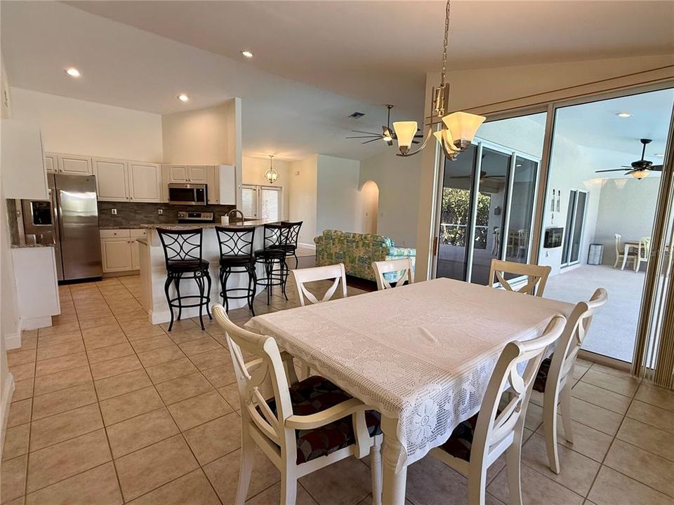 For Sale: $467,000 (3 beds, 2 baths, 1819 Square Feet)