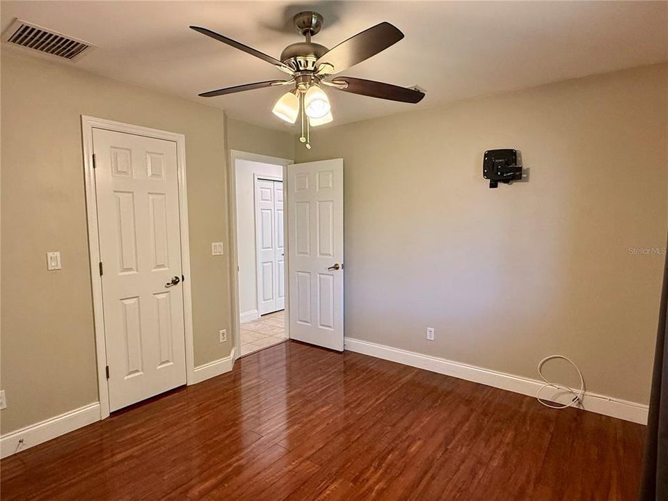 For Sale: $467,000 (3 beds, 2 baths, 1819 Square Feet)