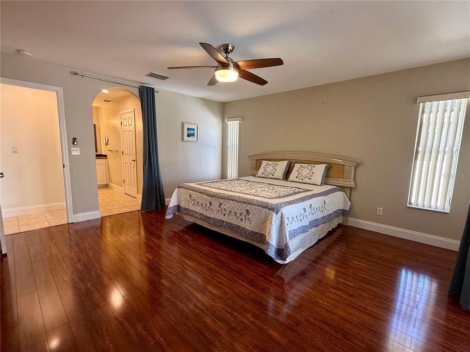 For Sale: $467,000 (3 beds, 2 baths, 1819 Square Feet)