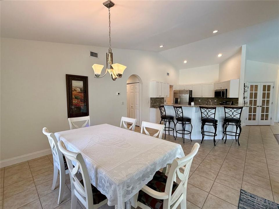 For Sale: $467,000 (3 beds, 2 baths, 1819 Square Feet)