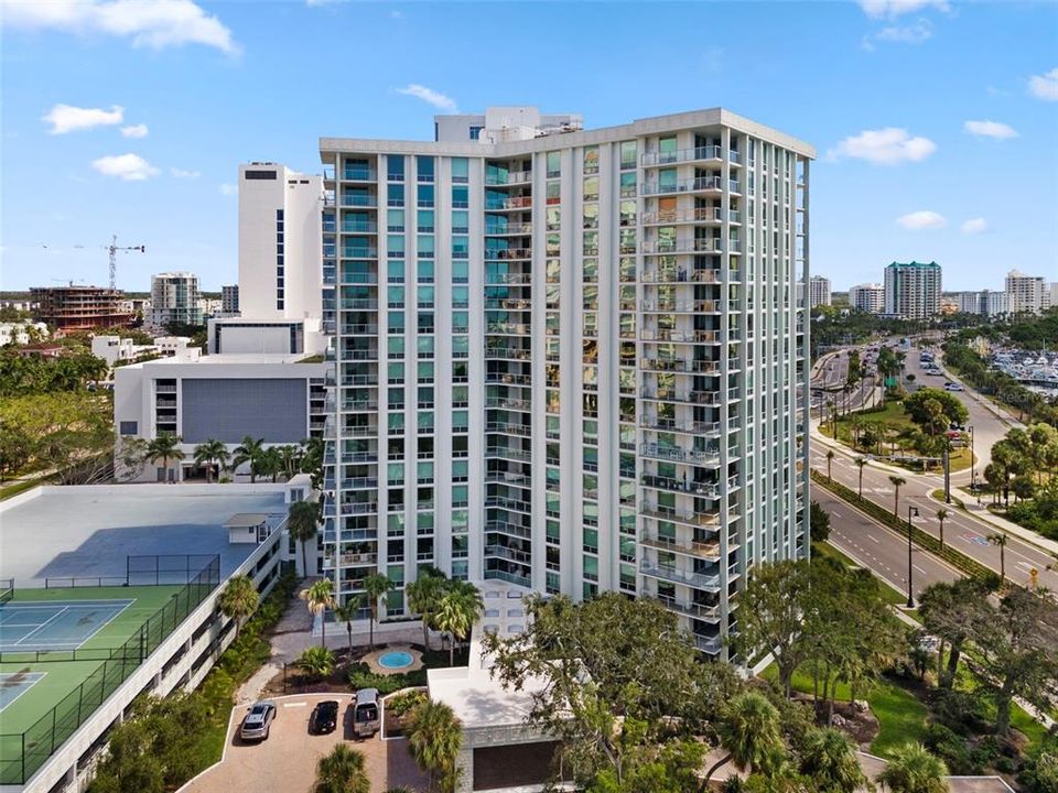 待售: $999,000 (2 贝兹, 2 浴室, 1575 平方英尺)