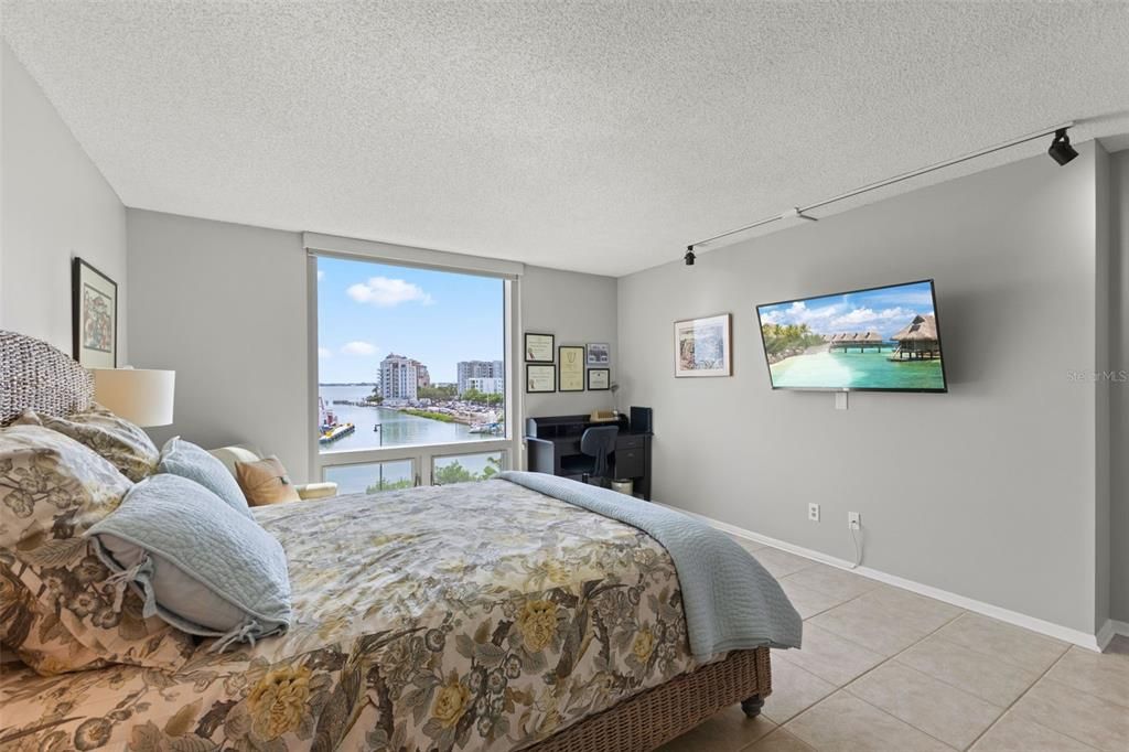 待售: $999,000 (2 贝兹, 2 浴室, 1575 平方英尺)