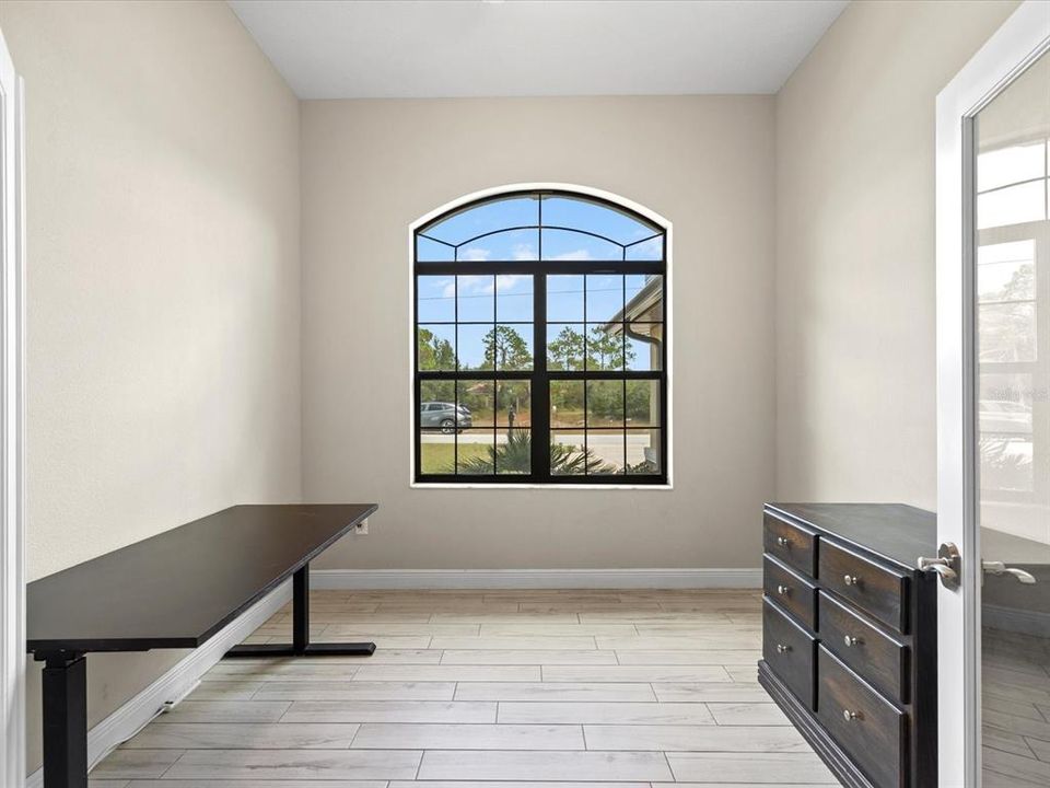 En Venta: $675,000 (3 camas, 2 baños, 1908 Pies cuadrados)