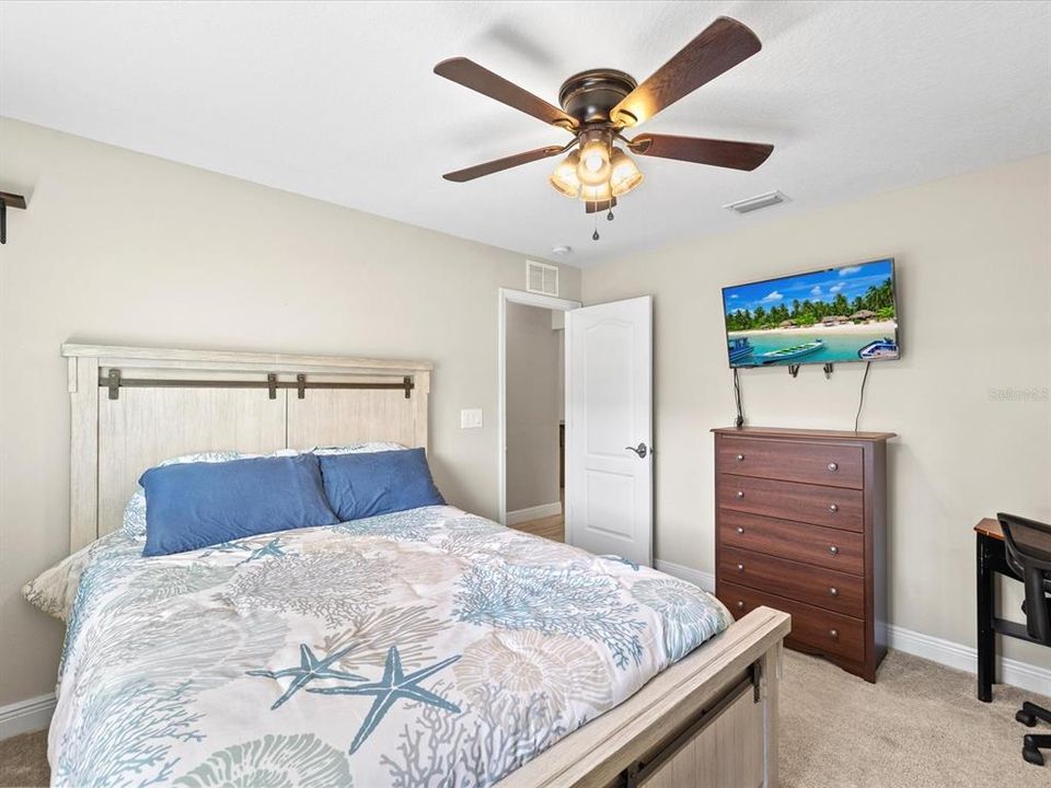 En Venta: $675,000 (3 camas, 2 baños, 1908 Pies cuadrados)