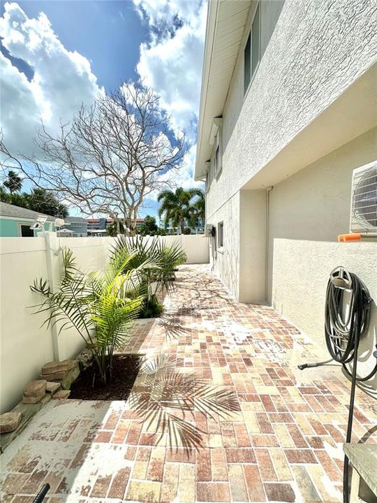 Activo con contrato: $2,700 (2 camas, 1 baños, 1128 Pies cuadrados)