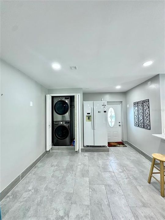 Activo con contrato: $2,700 (2 camas, 1 baños, 1128 Pies cuadrados)