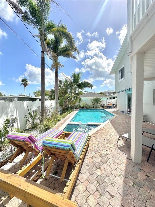 Activo con contrato: $2,700 (2 camas, 1 baños, 1128 Pies cuadrados)