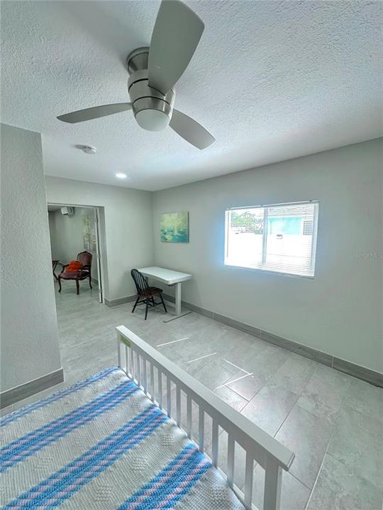 Activo con contrato: $2,700 (2 camas, 1 baños, 1128 Pies cuadrados)