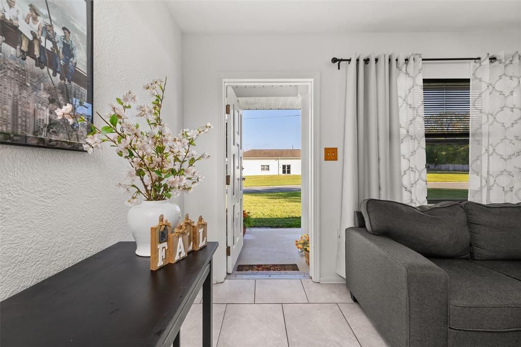 待售: $345,900 (3 贝兹, 2 浴室, 2034 平方英尺)