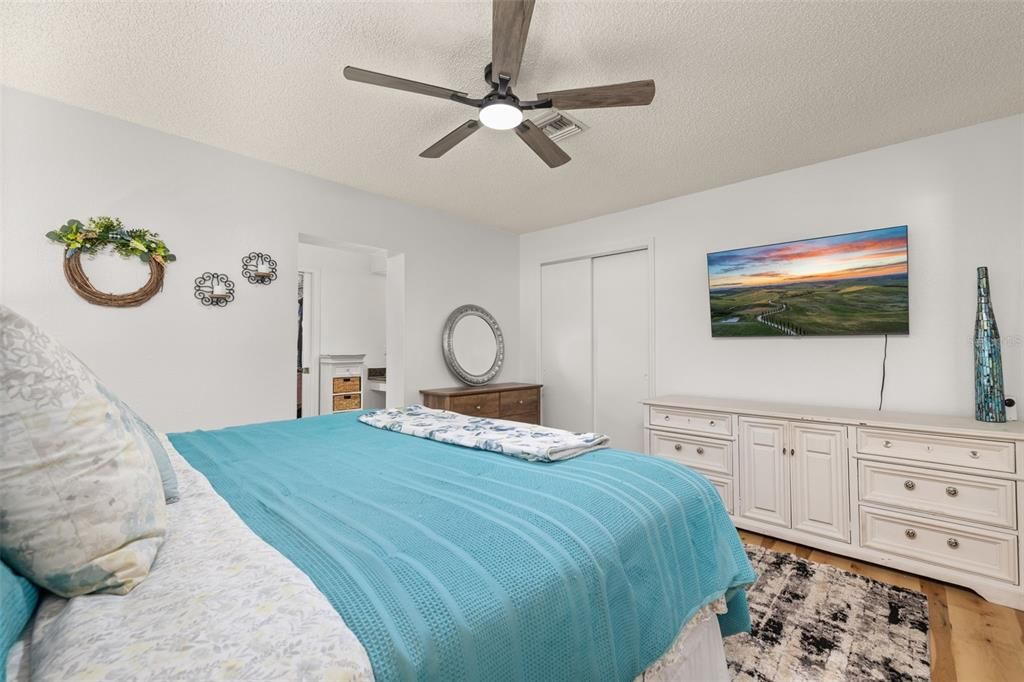 待售: $345,900 (3 贝兹, 2 浴室, 2034 平方英尺)