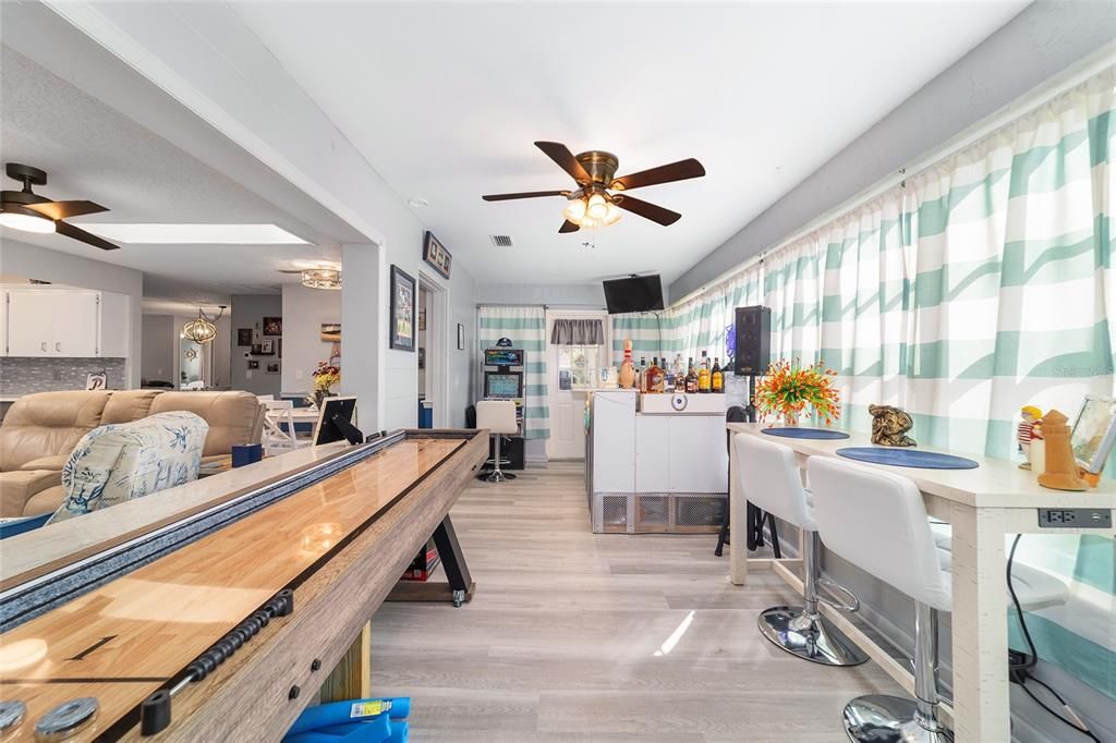 Active With Contract: $217,500 (2 beds, 2 baths, 1740 Square Feet)