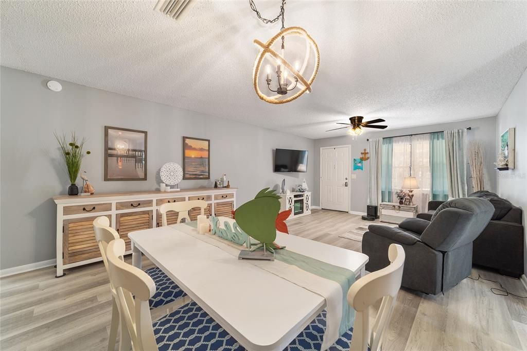 Active With Contract: $217,500 (2 beds, 2 baths, 1740 Square Feet)