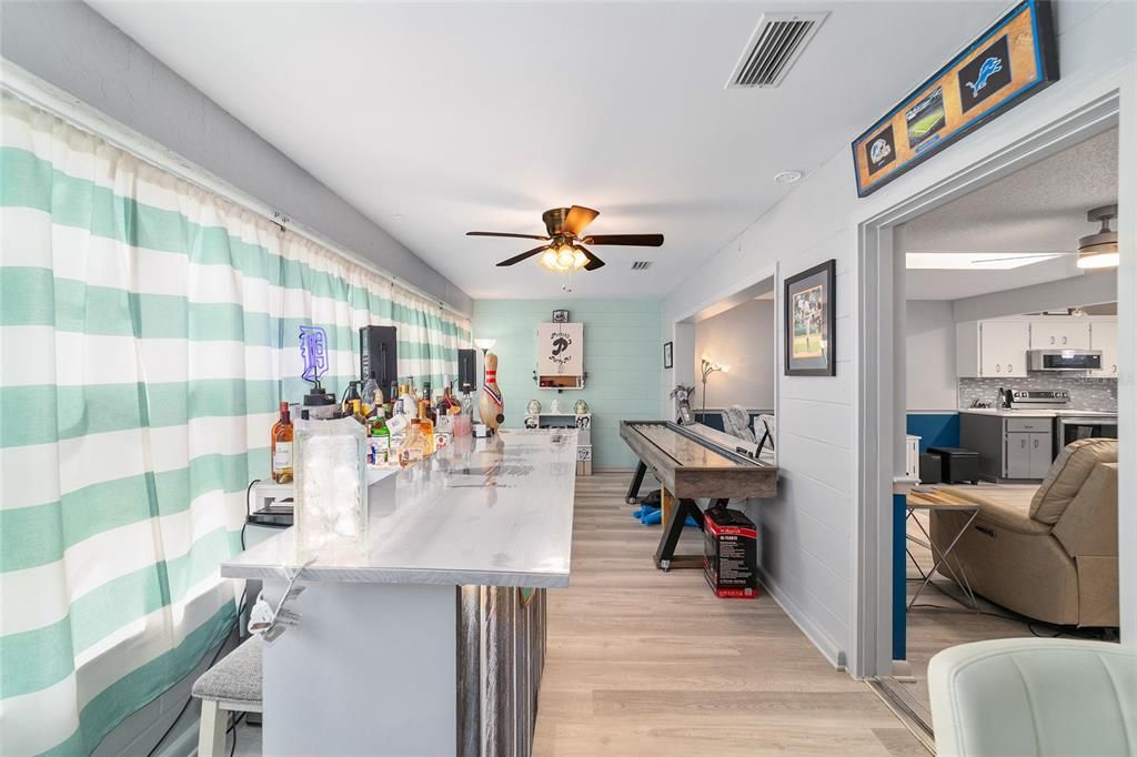 Active With Contract: $217,500 (2 beds, 2 baths, 1740 Square Feet)